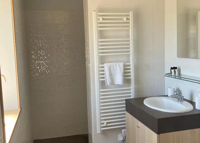 Hameau Des Damayots Couette-café 3*